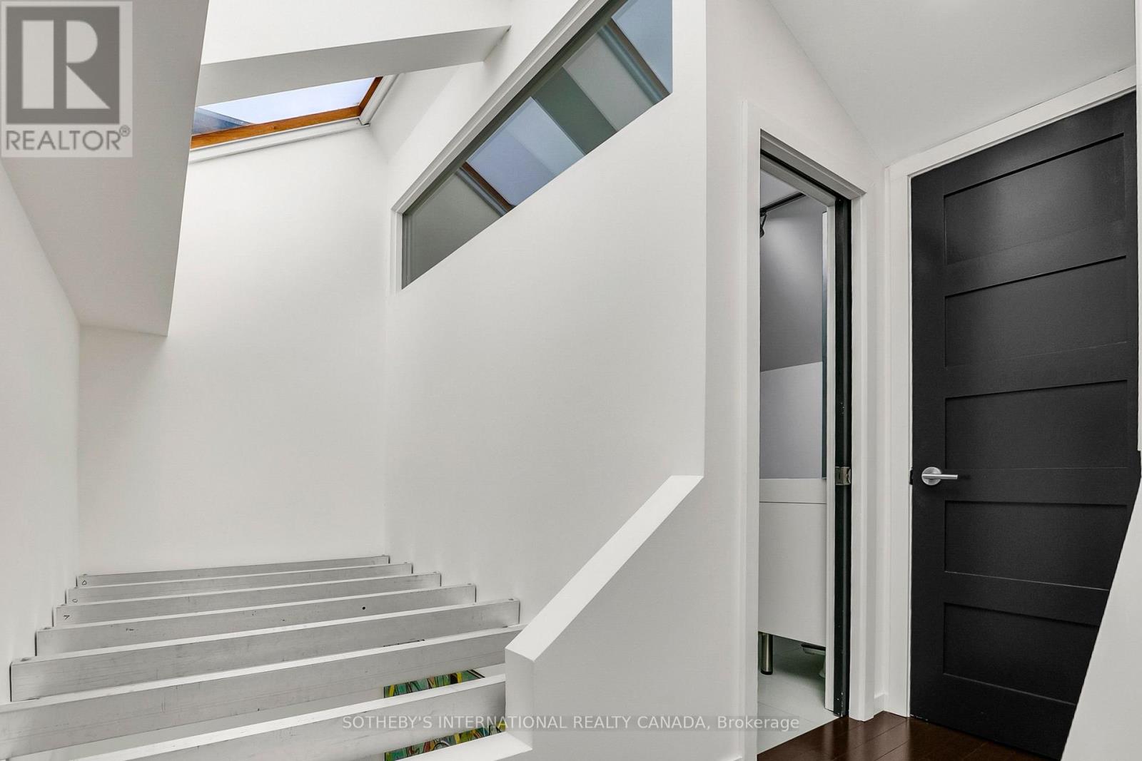 30 Sword Street, Toronto, Ontario  M5A 3N2 - Photo 34 - C12996862