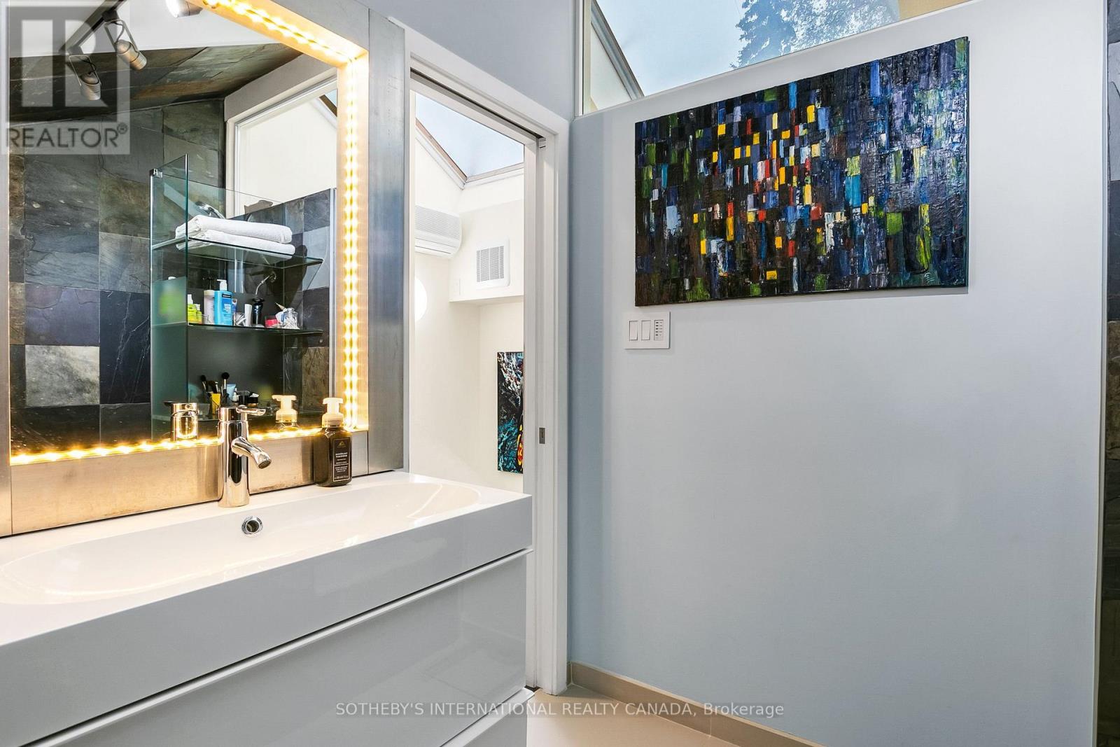 30 Sword Street, Toronto, Ontario  M5A 3N2 - Photo 36 - C12996862