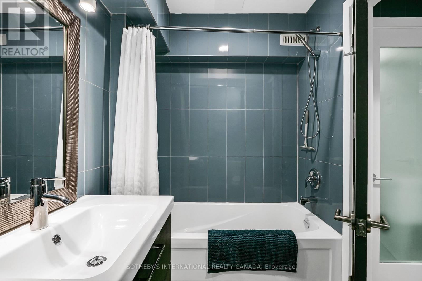 30 Sword Street, Toronto, Ontario  M5A 3N2 - Photo 39 - C12996862