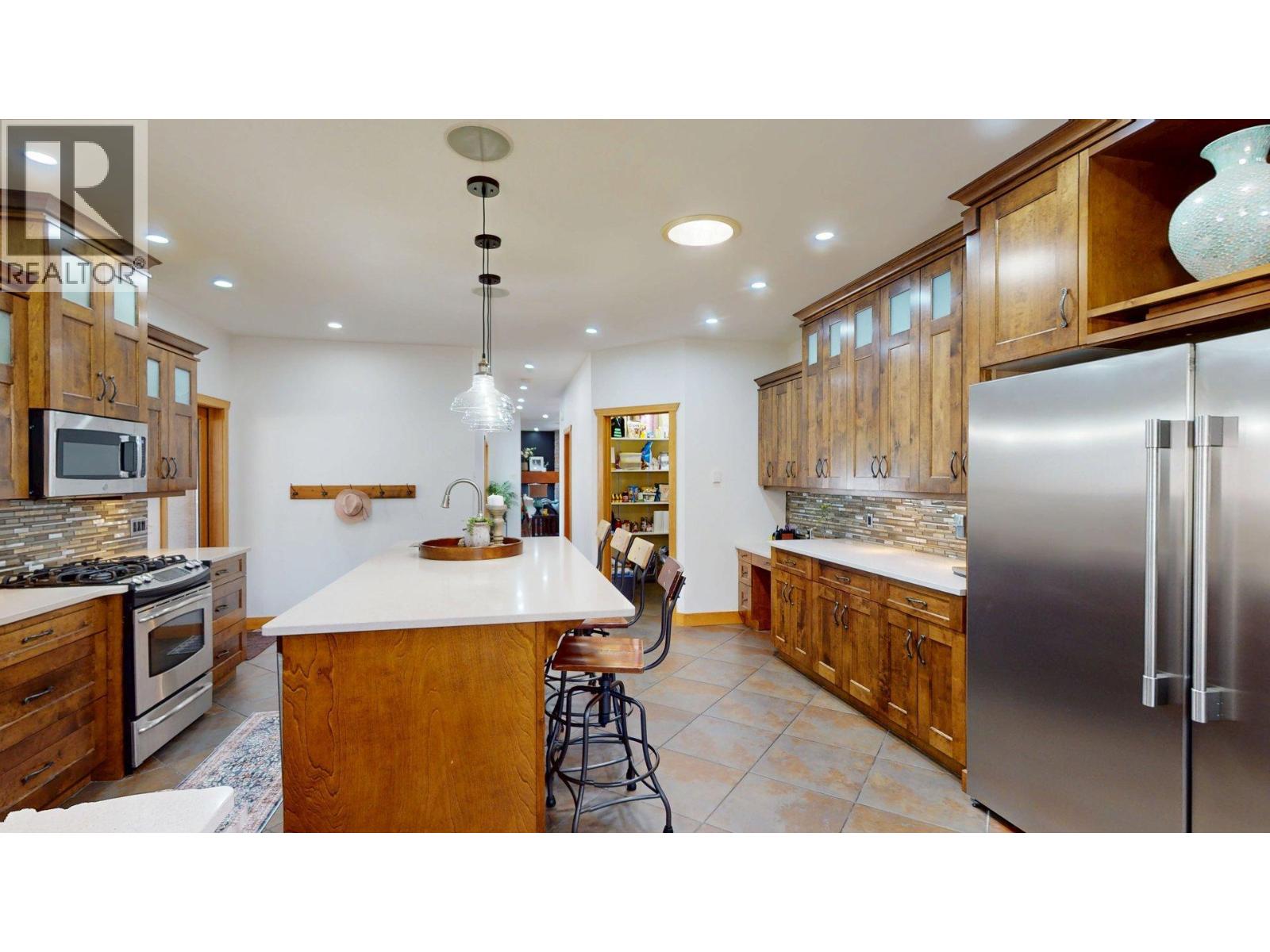 2455 Colin Crescent, Trail, British Columbia  V1R 4T4 - Photo 17 - 10382366