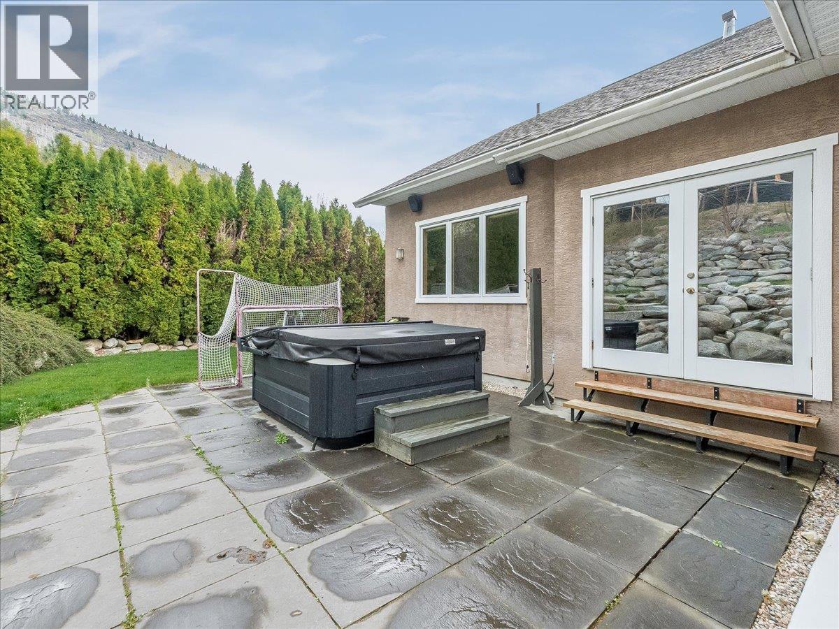 2455 Colin Crescent, Trail, British Columbia  V1R 4T4 - Photo 54 - 10382366