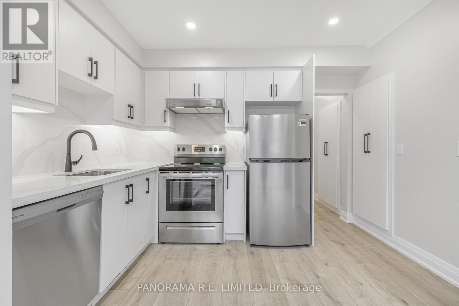 140 Wolfrey Avenue, Toronto, Ontario  M4K 1L3 - Photo 13 - E12996886