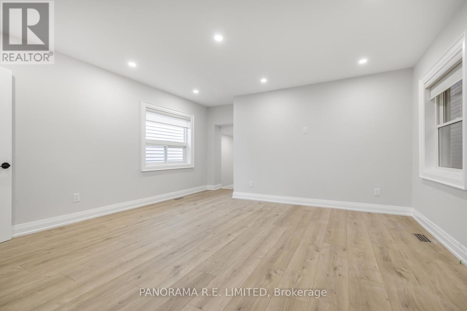 140 Wolfrey Avenue, Toronto, Ontario  M4K 1L3 - Photo 16 - E12996886