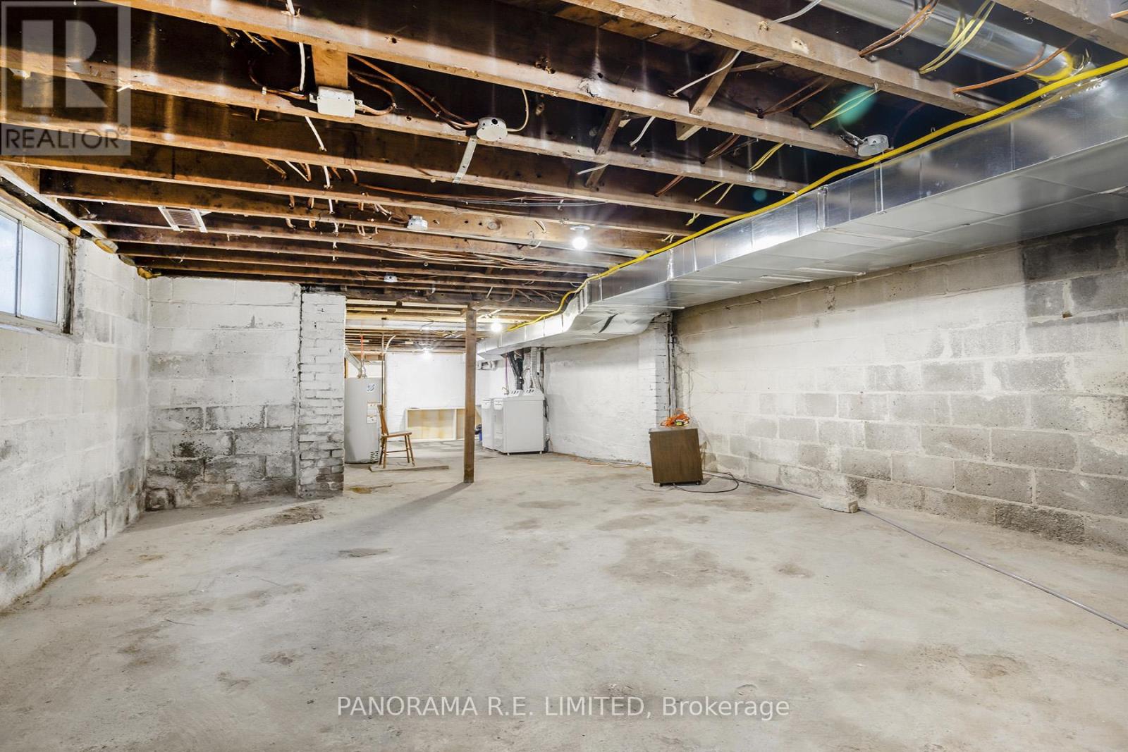 140 Wolfrey Avenue, Toronto, Ontario  M4K 1L3 - Photo 21 - E12996886