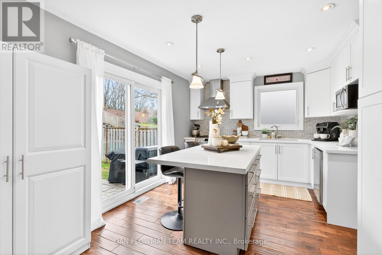 649 Dunn Crescent, Pickering, Ontario  L1W 3T4 - Photo 12 - E12996938