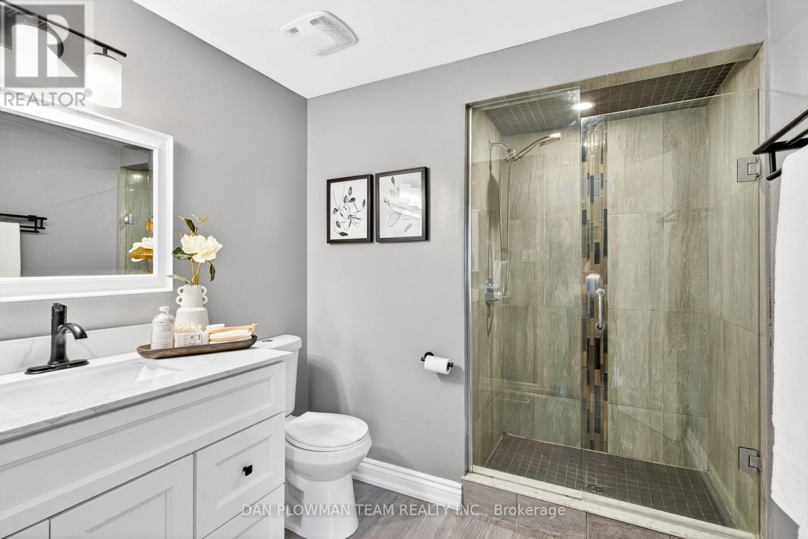 649 Dunn Crescent, Pickering, Ontario  L1W 3T4 - Photo 22 - E12996938