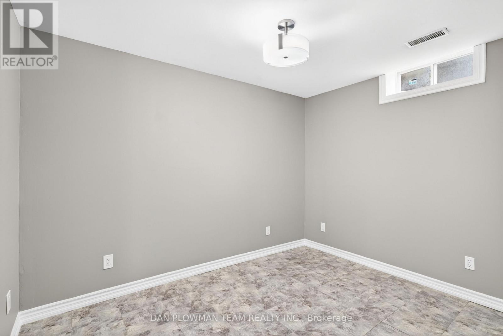 649 Dunn Crescent, Pickering, Ontario  L1W 3T4 - Photo 31 - E12996938