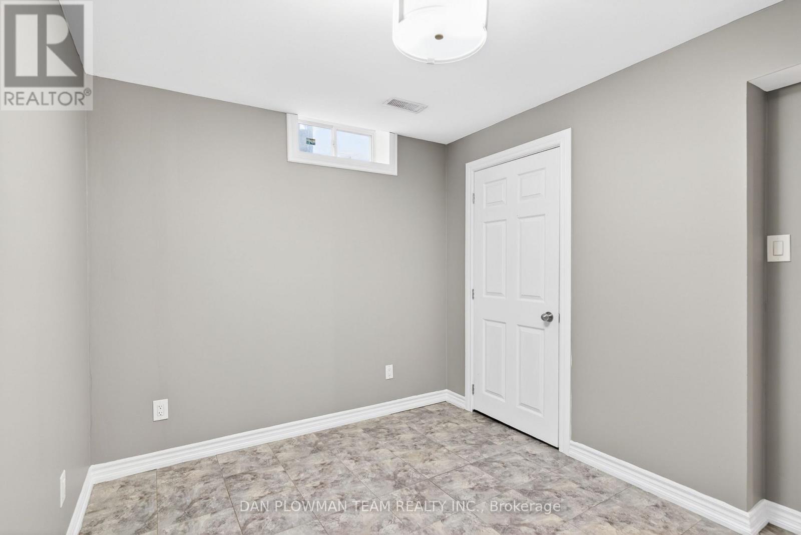 649 Dunn Crescent, Pickering, Ontario  L1W 3T4 - Photo 32 - E12996938