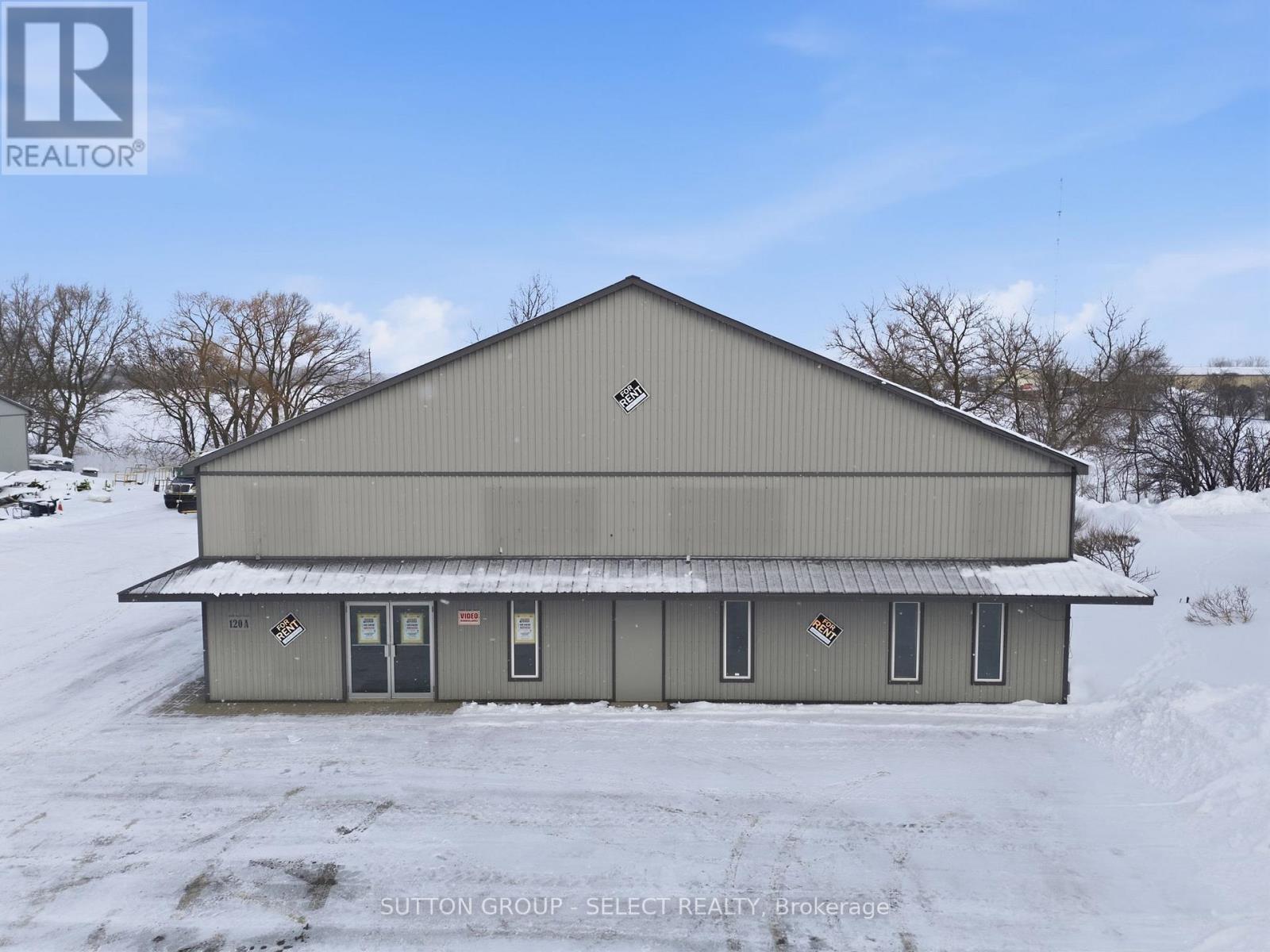 120 Thames Road W, South Huron, Ontario  N0M 1S3 - Photo 35 - X12930518