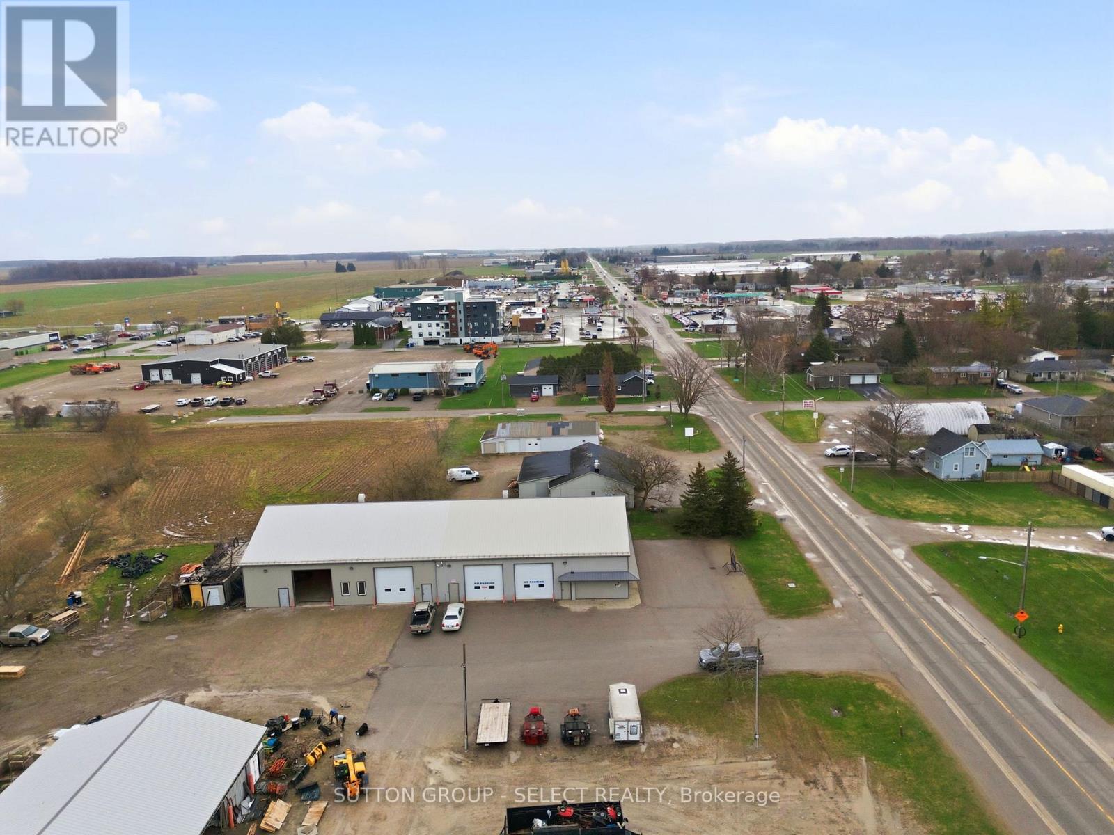 120 Thames Road W, South Huron, Ontario  N0M 1S3 - Photo 32 - X12930518