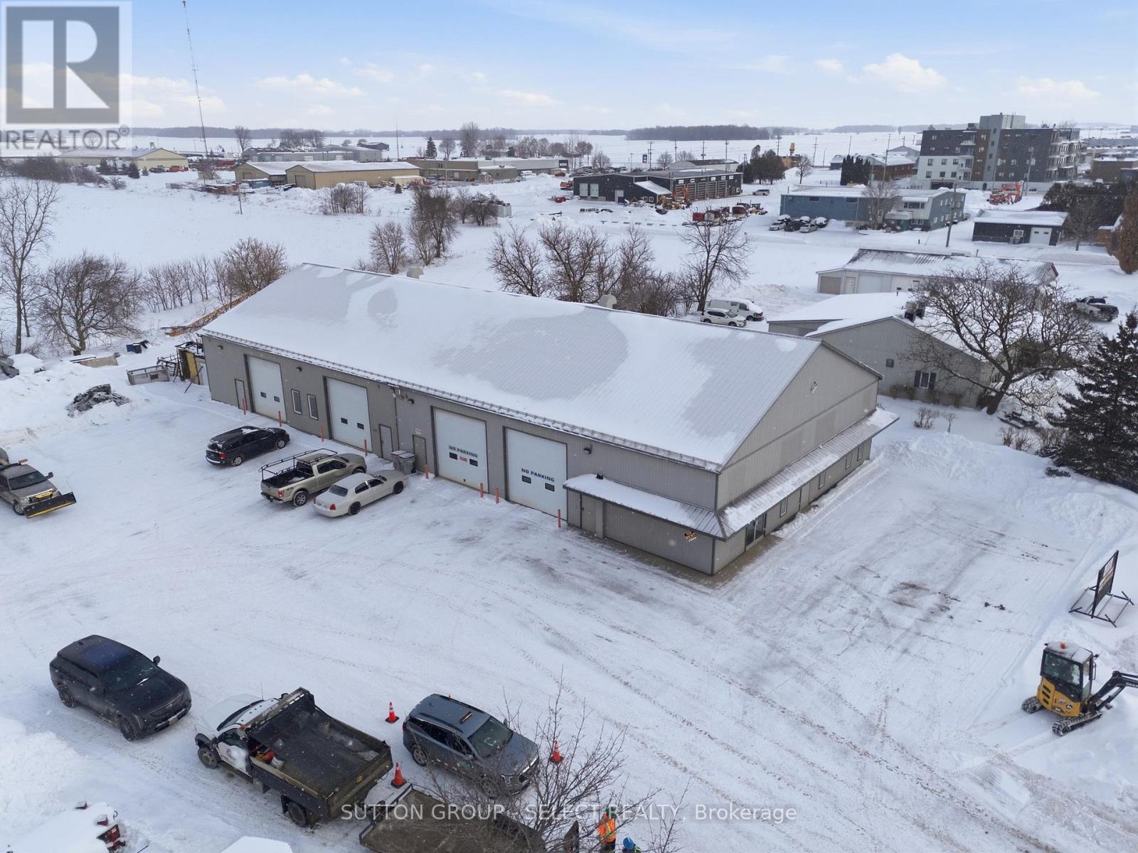 120 Thames Road W, South Huron, Ontario  N0M 1S3 - Photo 33 - X12930518