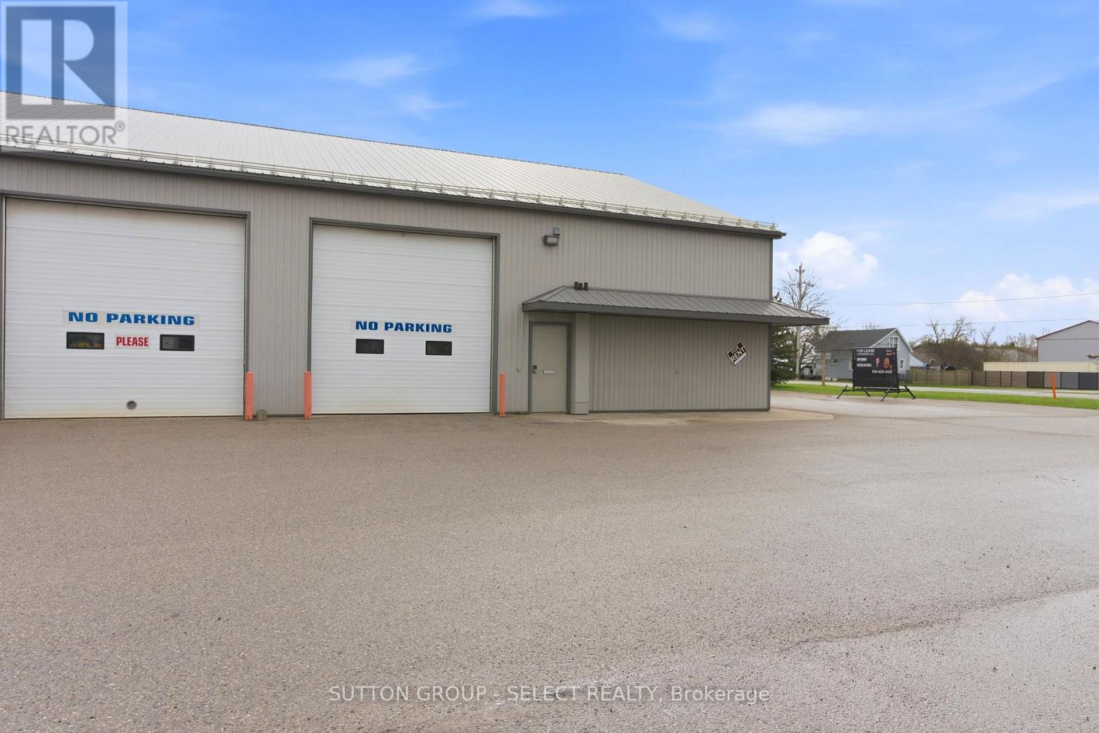 120 Thames Road W, South Huron, Ontario  N0M 1S3 - Photo 7 - X12930518