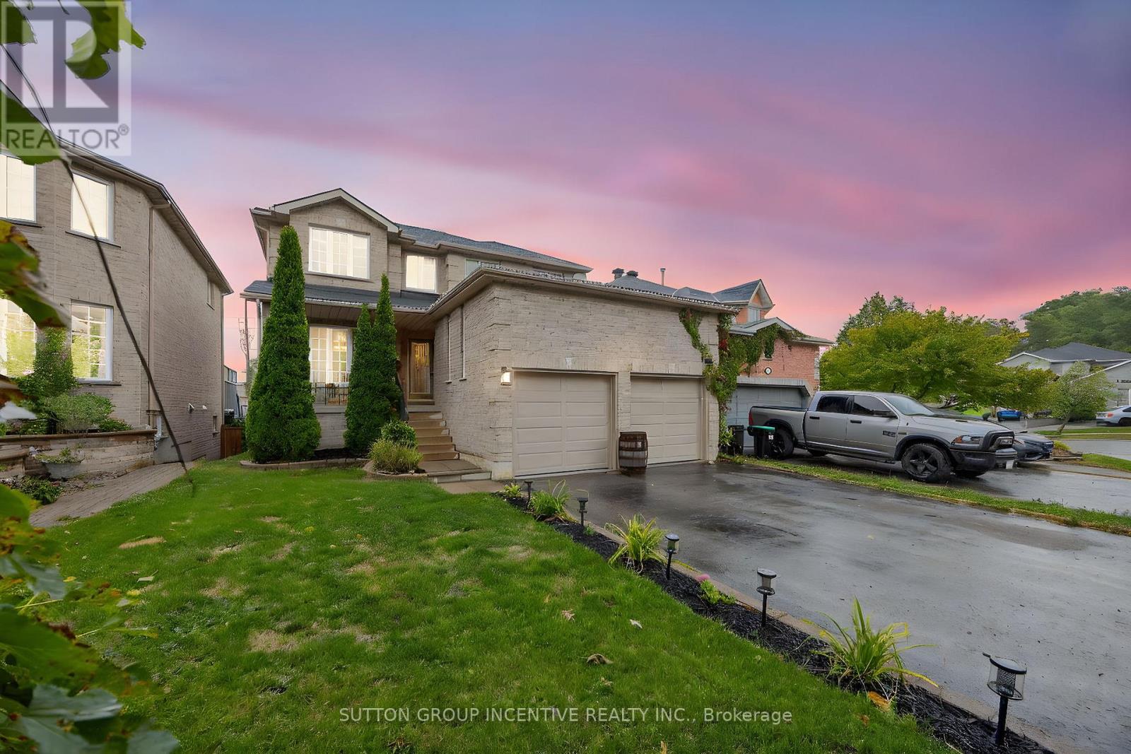 4 DUNNETT DRIVE, Barrie, Ontario