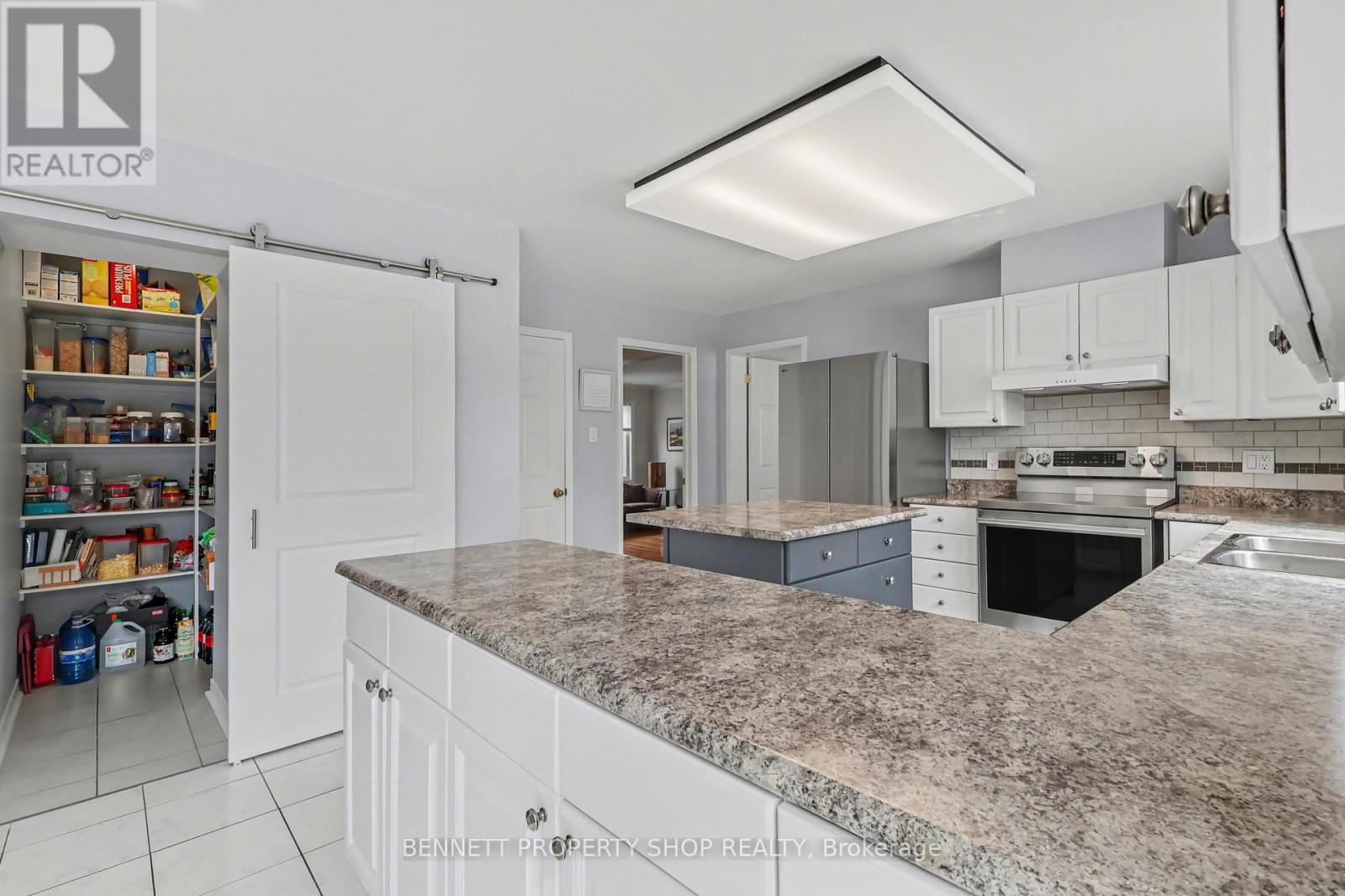 1476 Bourcier Drive, Ottawa, Ontario  K1E 3J8 - Photo 10 - X12925166