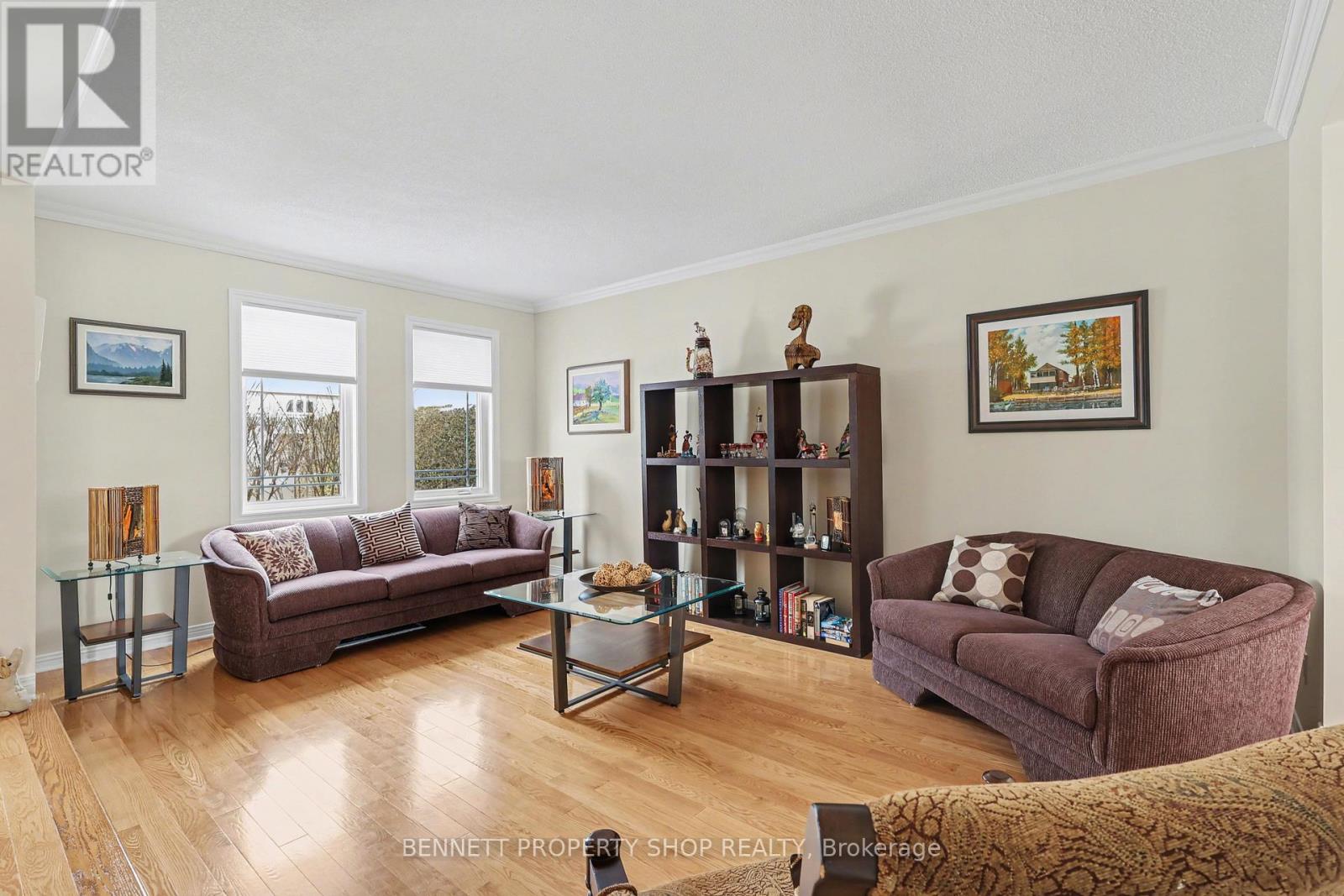 1476 Bourcier Drive, Ottawa, Ontario  K1E 3J8 - Photo 4 - X12925166