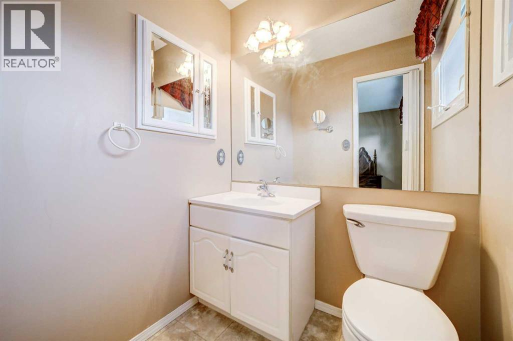 762 Lebel Street, Pincher Creek, Alberta  T0K 1W0 - Photo 16 - A2277520