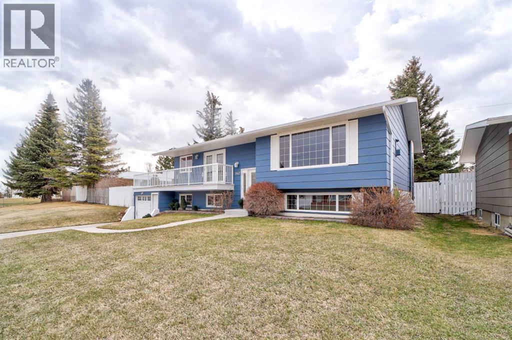 762 Lebel Street, Pincher Creek, Alberta  T0K 1W0 - Photo 2 - A2277520