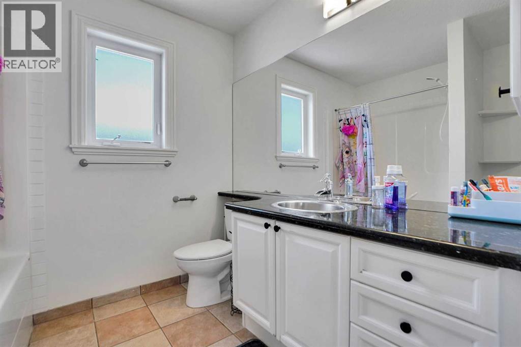 6 Strathridge Way Sw, Calgary, Alberta  T3H 3S3 - Photo 36 - A2298508