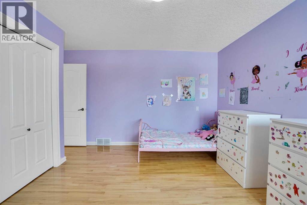 6 Strathridge Way Sw, Calgary, Alberta  T3H 3S3 - Photo 35 - A2298508