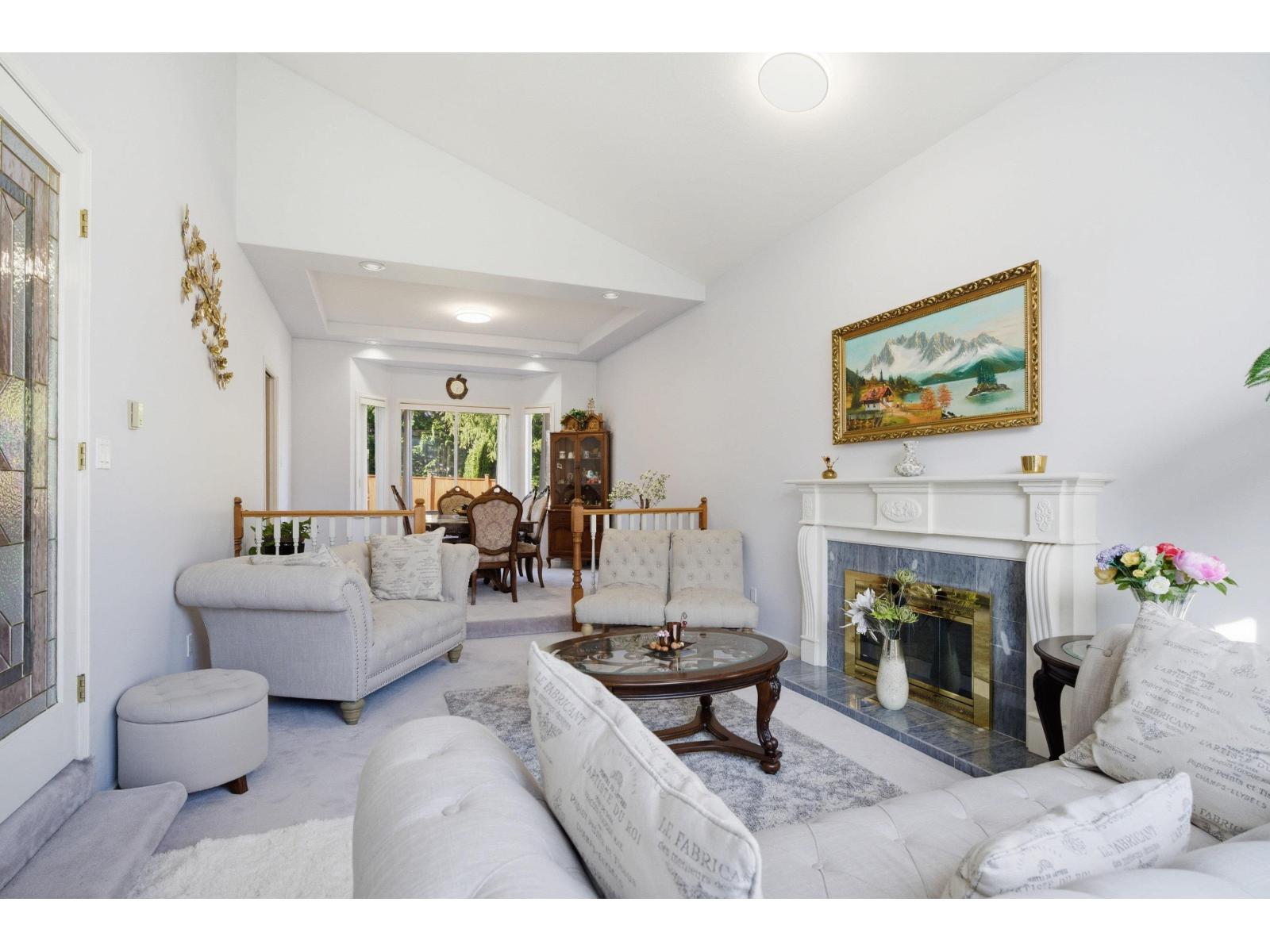 6707 122a Street, Surrey, British Columbia  V3W 0W1 - Photo 4 - R3107866