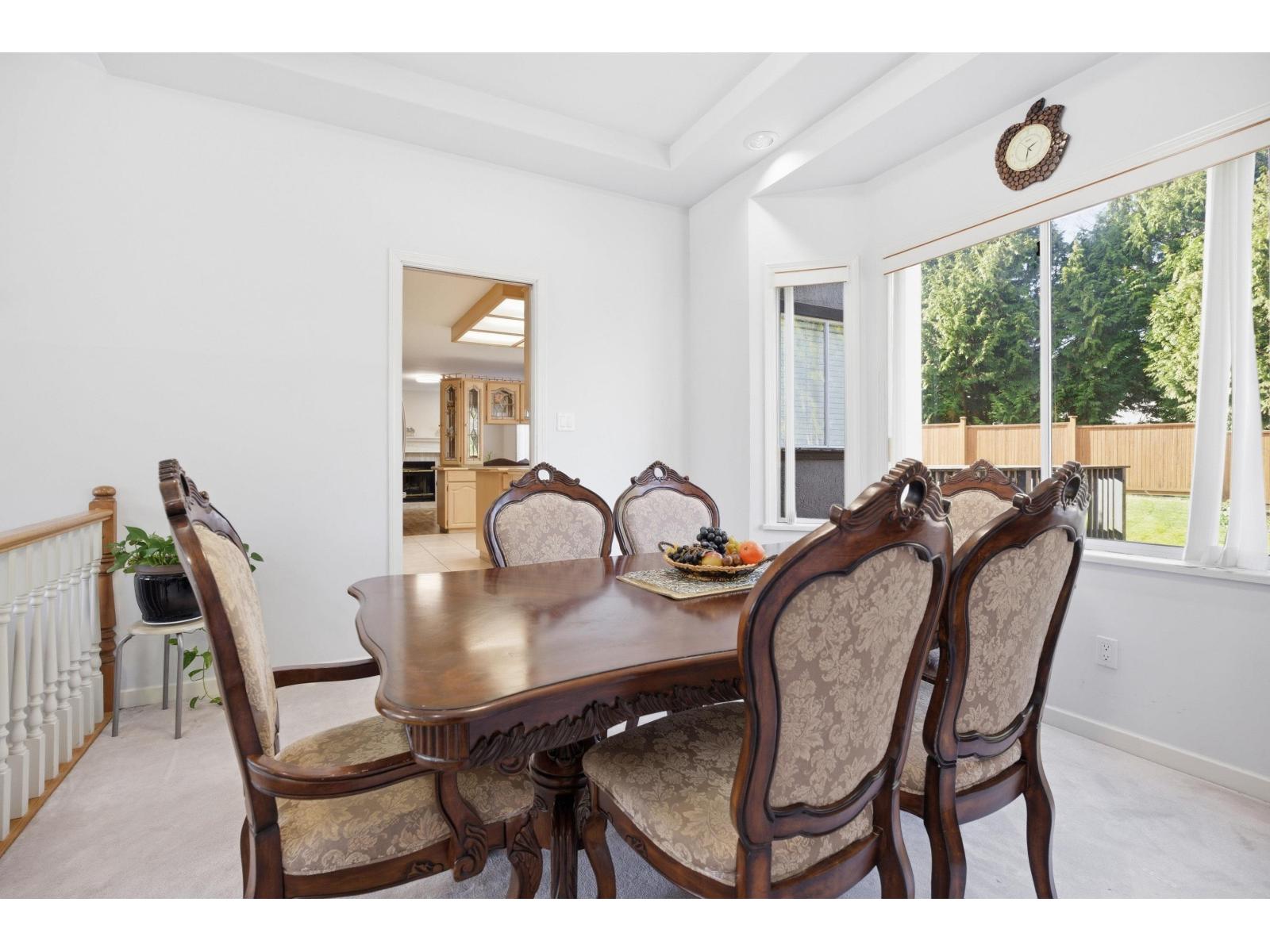 6707 122a Street, Surrey, British Columbia  V3W 0W1 - Photo 6 - R3107866