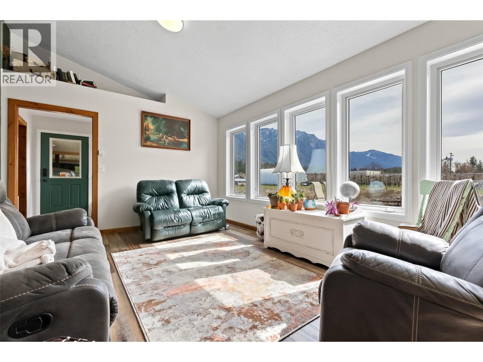 3955 46th Street, Creston, British Columbia  V0B 1C0 - Photo 26 - 10382241