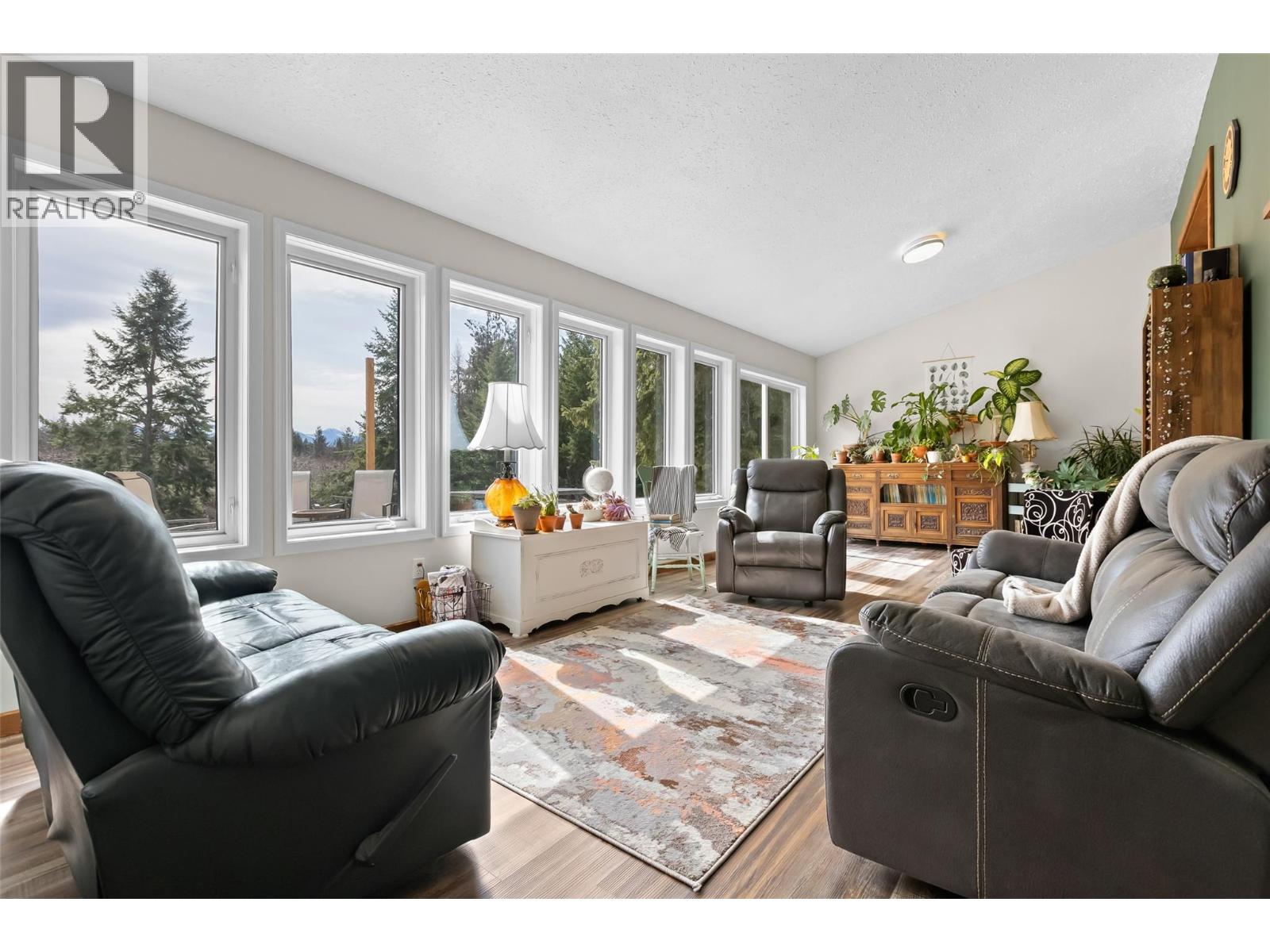 3955 46th Street, Creston, British Columbia  V0B 1C0 - Photo 27 - 10382241