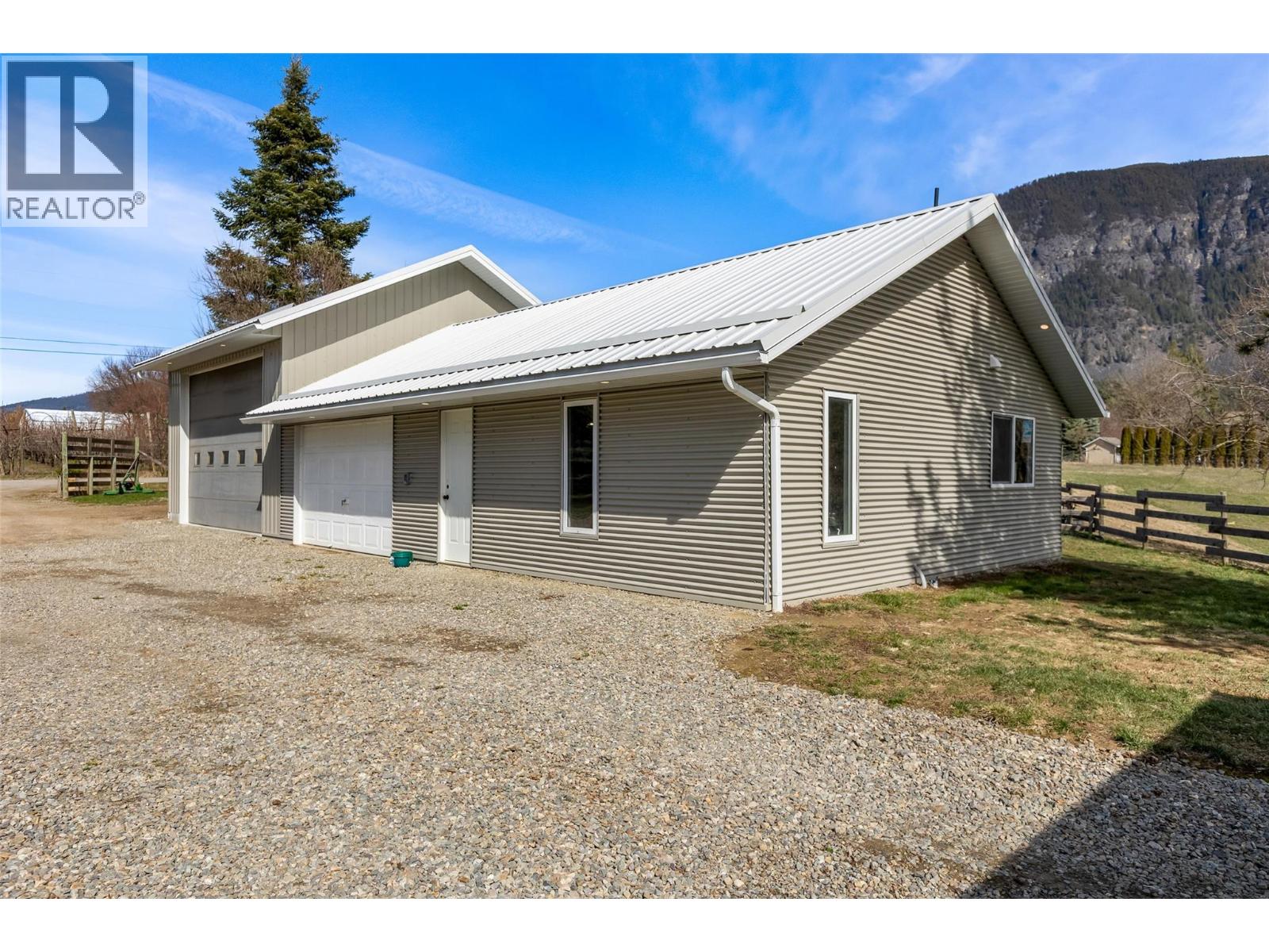 3955 46th Street, Creston, British Columbia  V0B 1C0 - Photo 55 - 10382241