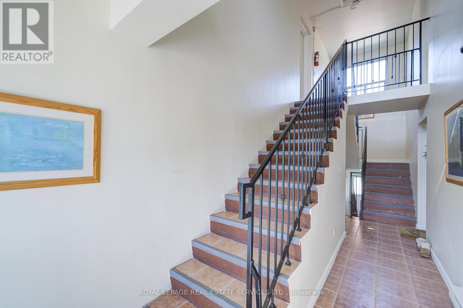 3 - 2329 Belyea Street, Oakville, Ontario  L6L 1N4 - Photo 3 - W12996912