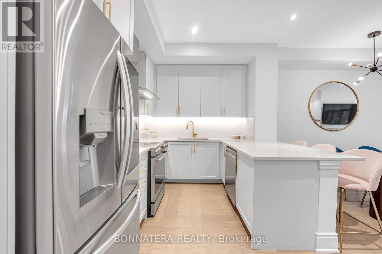 81 - 15 Lunar Crescent, Mississauga, Ontario  L5M 2R6 - Photo 10 - W12996920