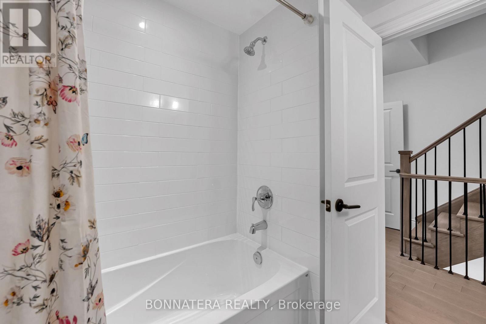 81 - 15 Lunar Crescent, Mississauga, Ontario  L5M 2R6 - Photo 21 - W12996920