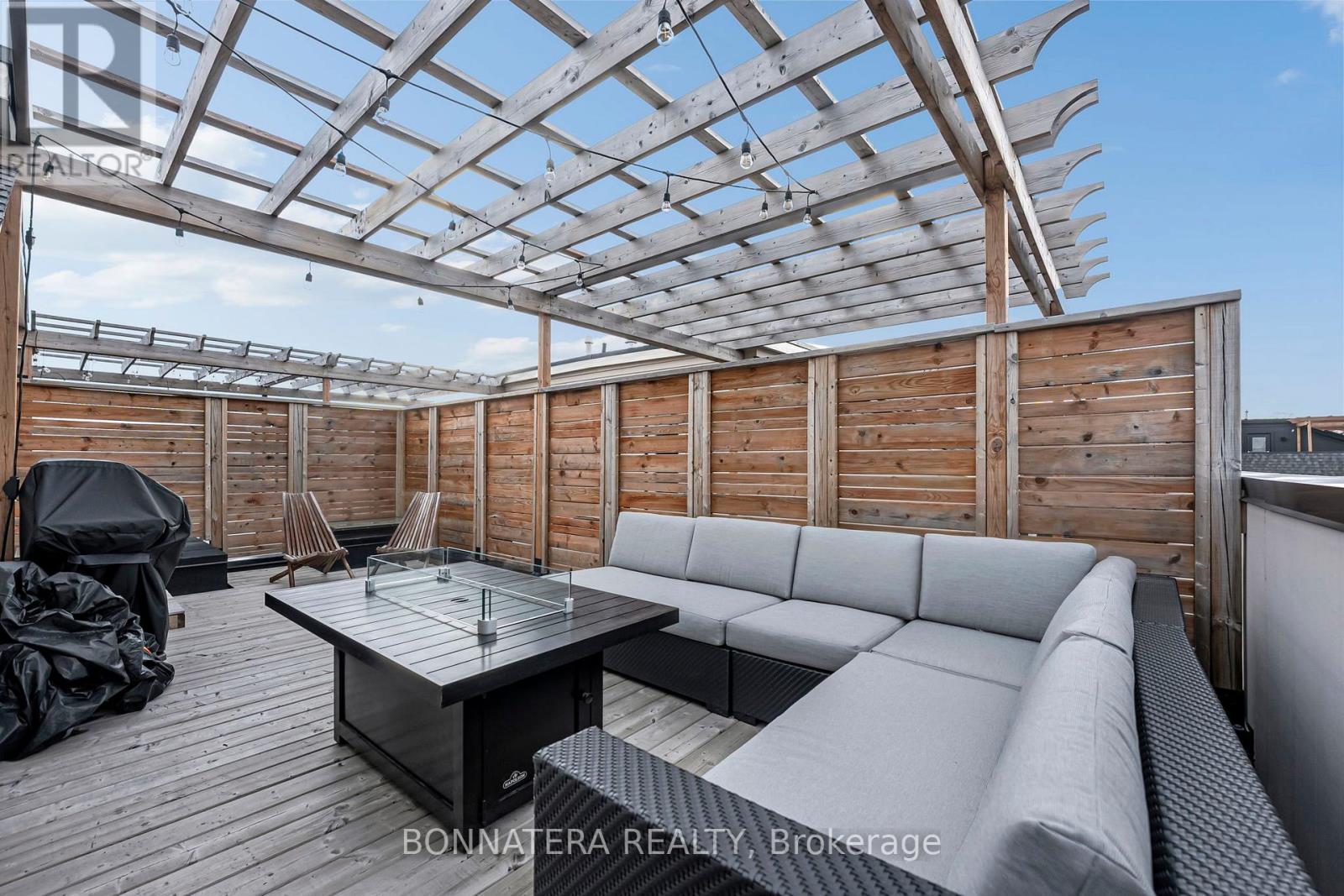 81 - 15 Lunar Crescent, Mississauga, Ontario  L5M 2R6 - Photo 33 - W12996920