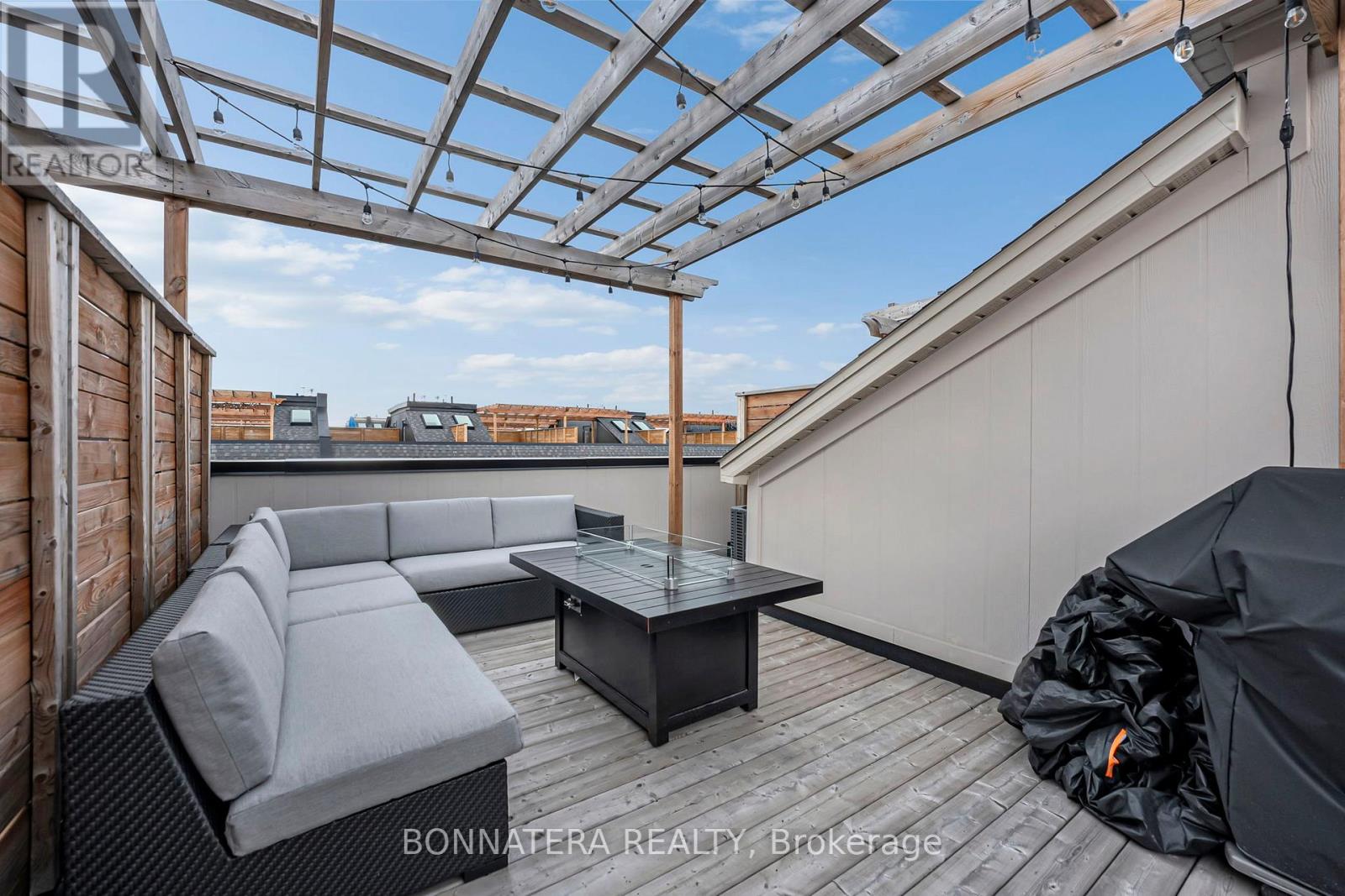 81 - 15 Lunar Crescent, Mississauga, Ontario  L5M 2R6 - Photo 35 - W12996920