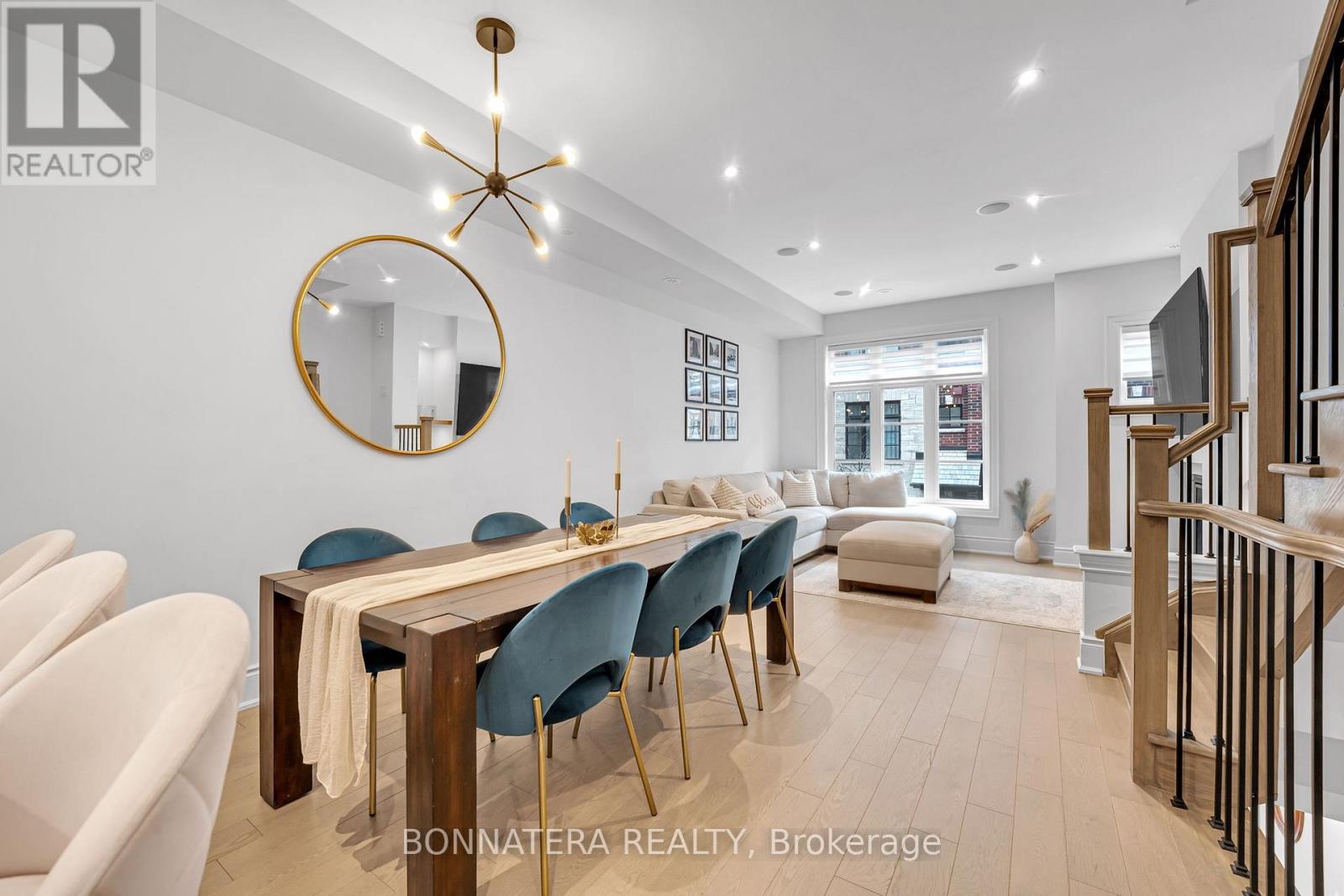 81 - 15 Lunar Crescent, Mississauga, Ontario  L5M 2R6 - Photo 4 - W12996920