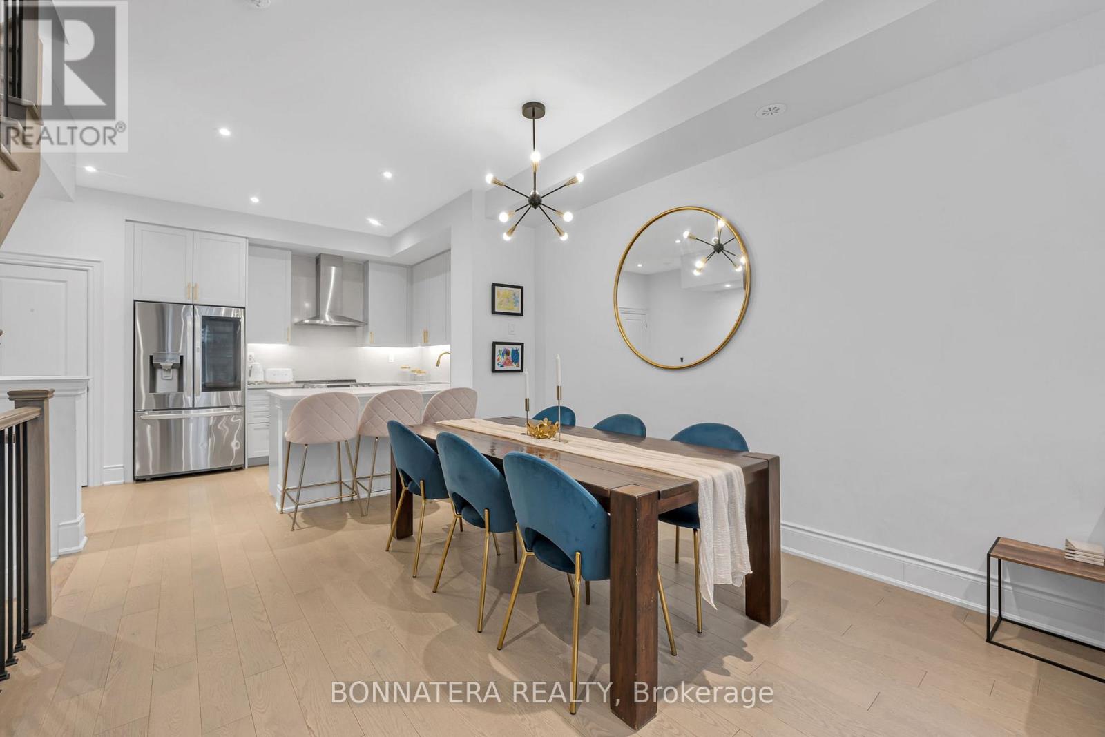 81 - 15 Lunar Crescent, Mississauga, Ontario  L5M 2R6 - Photo 5 - W12996920