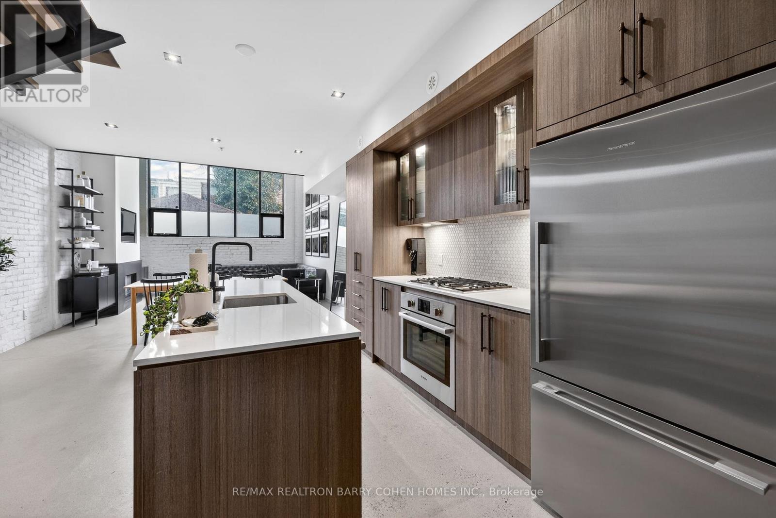 7 - 50 Bartlett Avenue, Toronto, Ontario  M6H 3E6 - Photo 10 - W12996932