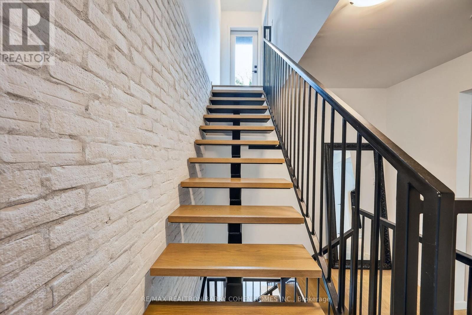 7 - 50 Bartlett Avenue, Toronto, Ontario  M6H 3E6 - Photo 2 - W12996932