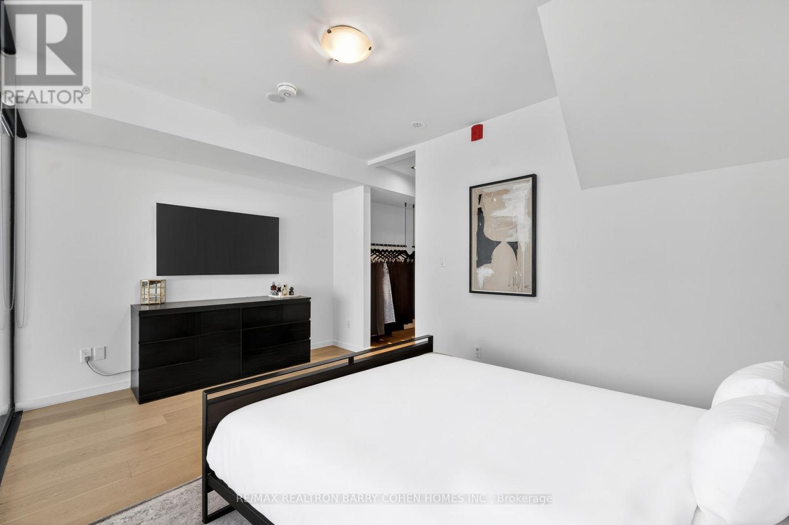 7 - 50 Bartlett Avenue, Toronto, Ontario  M6H 3E6 - Photo 25 - W12996932