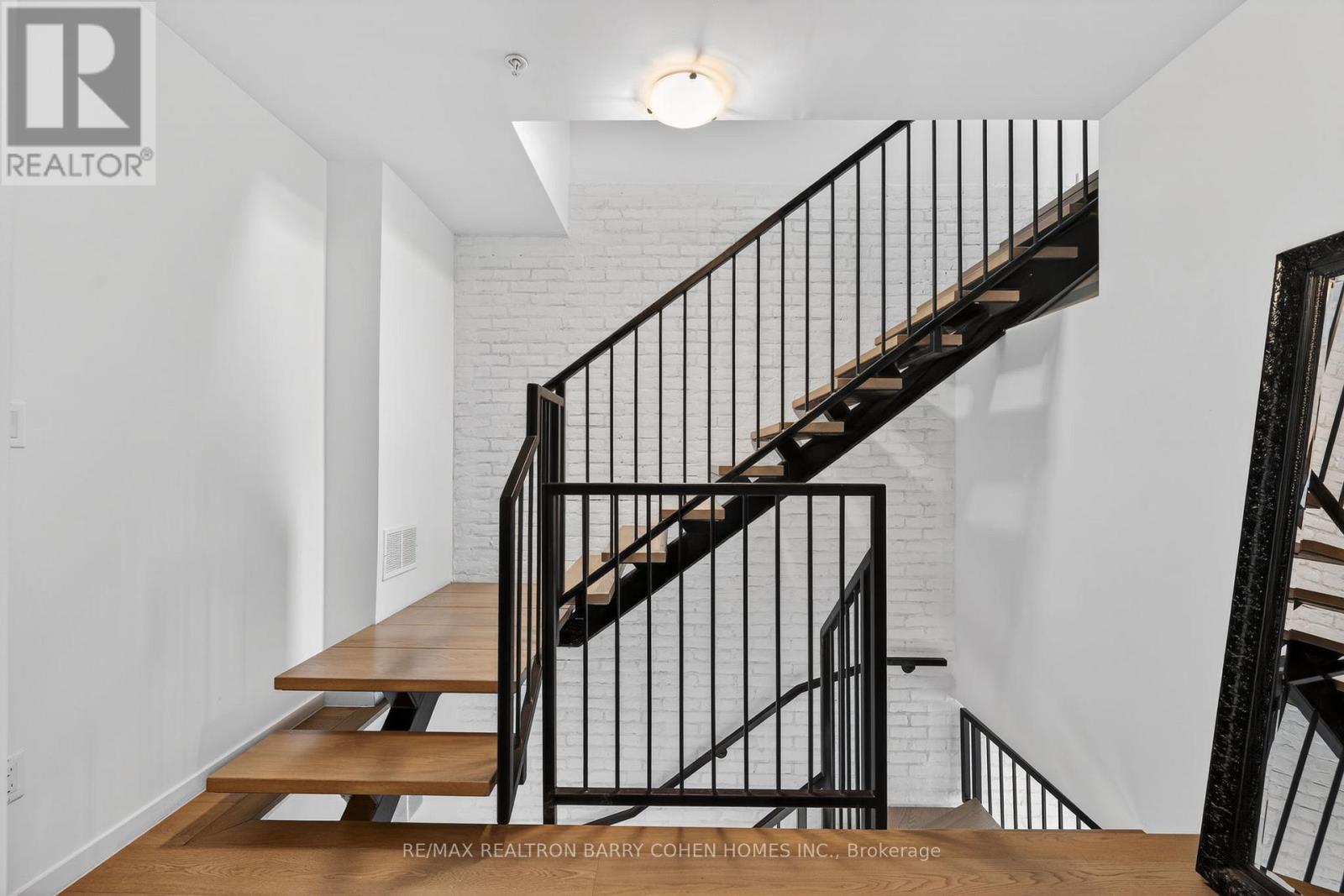 7 - 50 Bartlett Avenue, Toronto, Ontario  M6H 3E6 - Photo 30 - W12996932