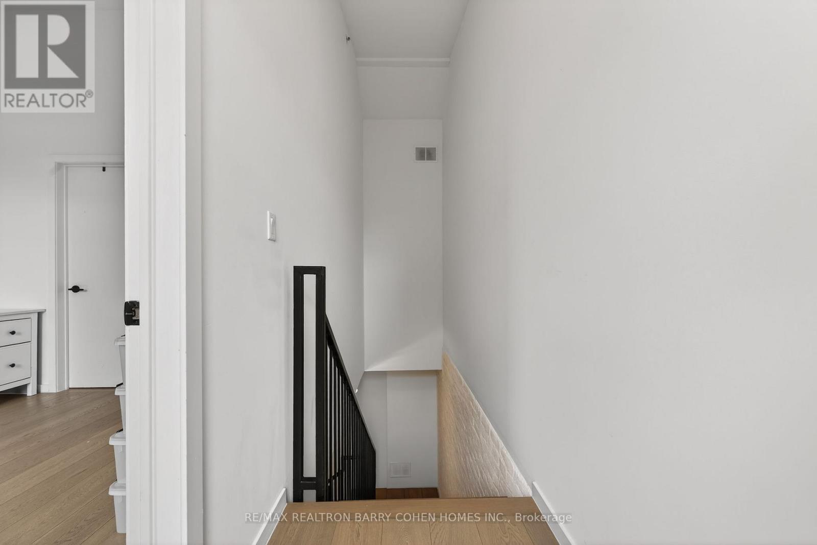 7 - 50 Bartlett Avenue, Toronto, Ontario  M6H 3E6 - Photo 33 - W12996932