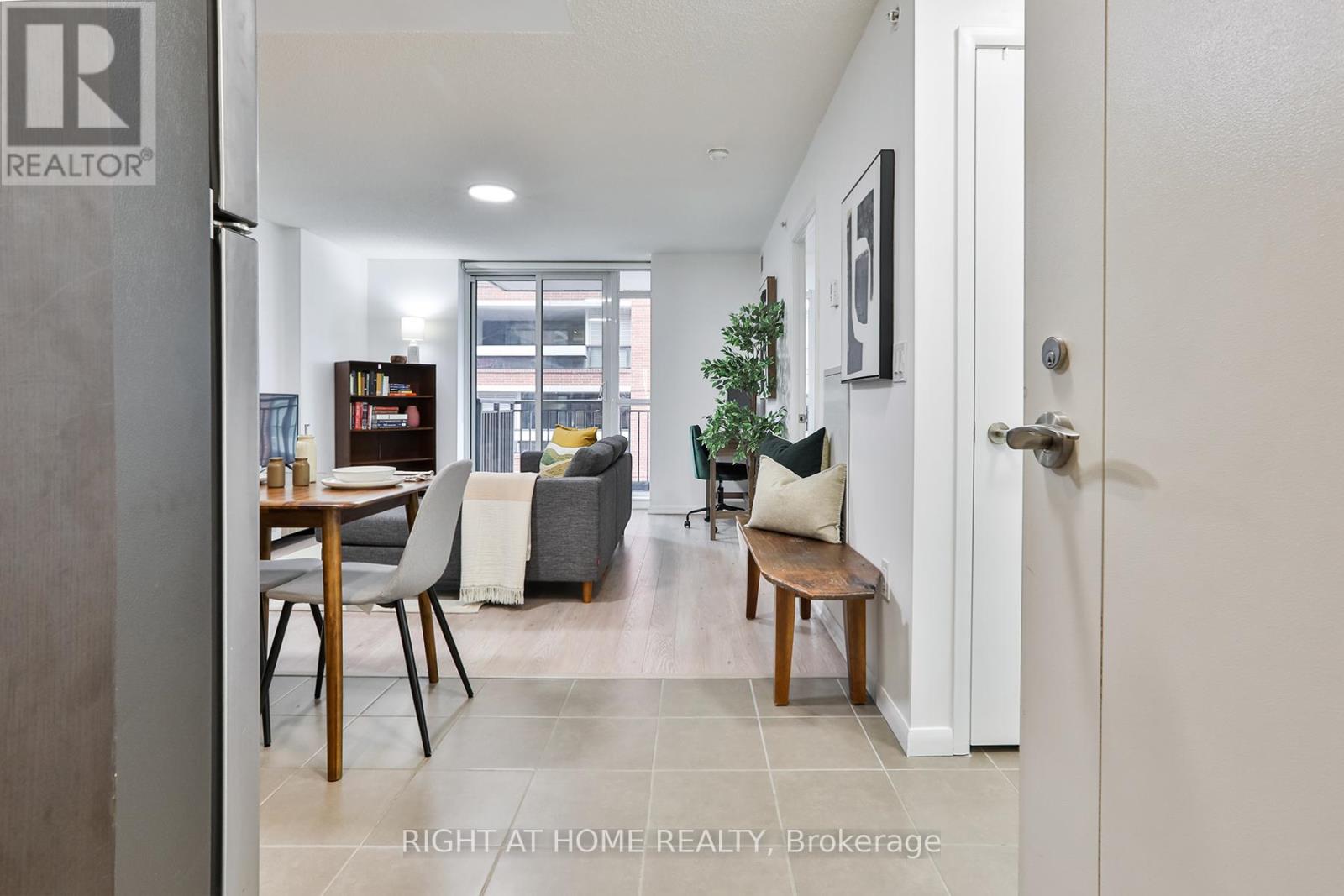 335 - 830 Lawrence Avenue W, Toronto, Ontario  M6A 0B6 - Photo 2 - W12996960