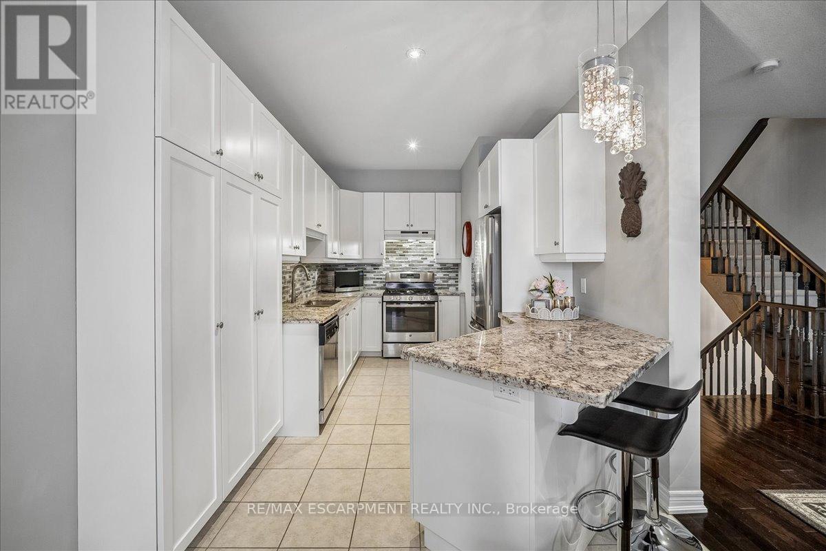 #40 - 181 Plains Road W, Burlington, Ontario  L7T 0B1 - Photo 11 - W12996970