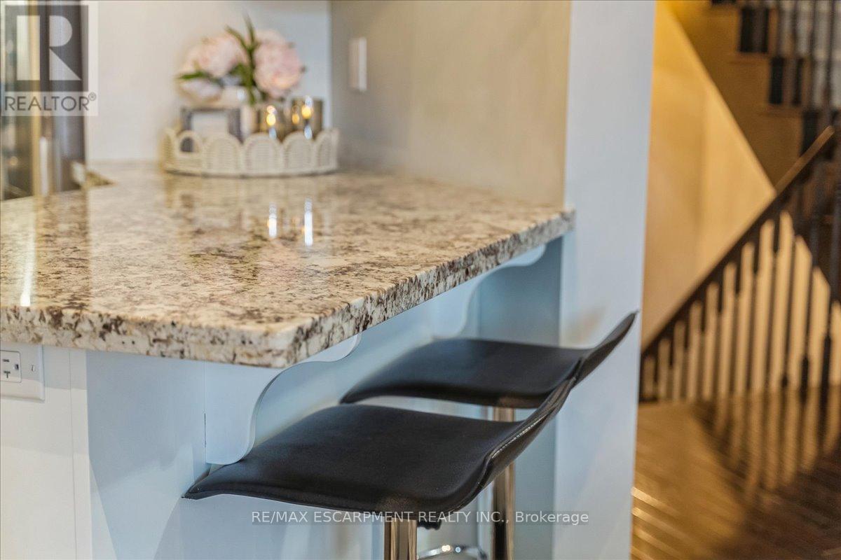 #40 - 181 Plains Road W, Burlington, Ontario  L7T 0B1 - Photo 18 - W12996970