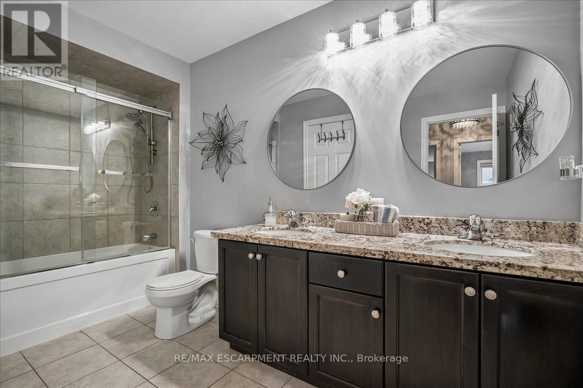 #40 - 181 Plains Road W, Burlington, Ontario  L7T 0B1 - Photo 36 - W12996970