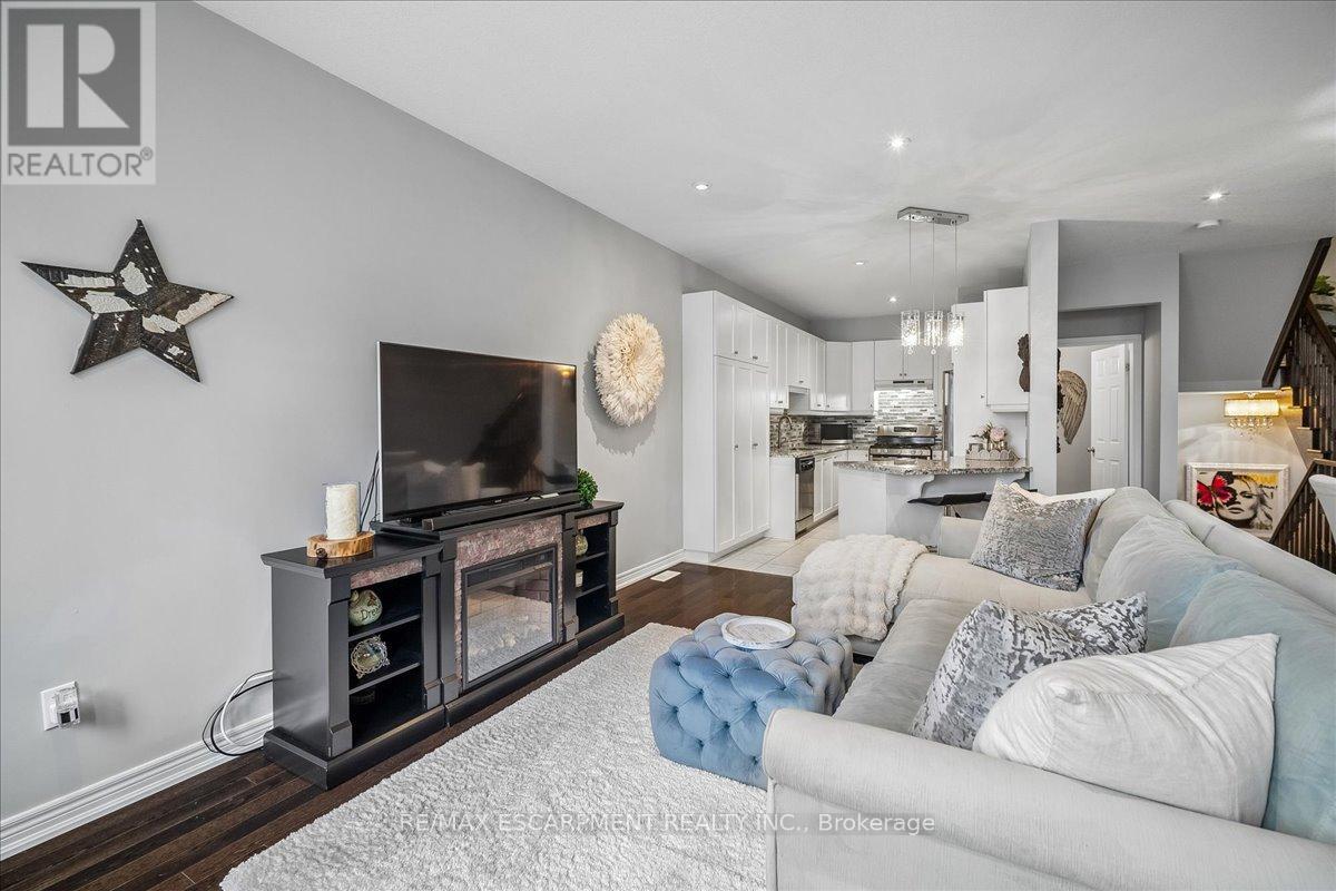 #40 - 181 Plains Road W, Burlington, Ontario  L7T 0B1 - Photo 9 - W12996970