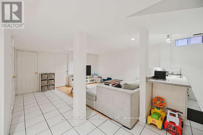 6103 Prairie Circle, Mississauga, Ontario  L5N 5Z5 - Photo 26 - W12996976