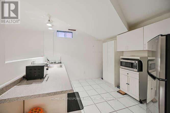 6103 Prairie Circle, Mississauga, Ontario  L5N 5Z5 - Photo 27 - W12996976