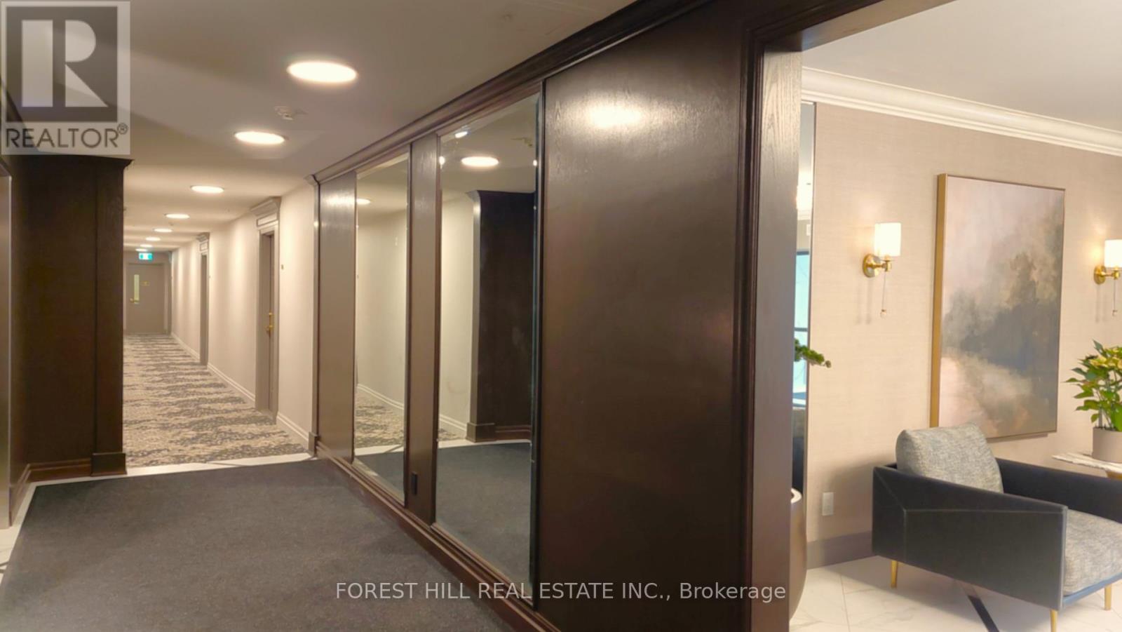 210 - 33 Wallace Street, Vaughan, Ontario  L4L 2P2 - Photo 5 - N12964322