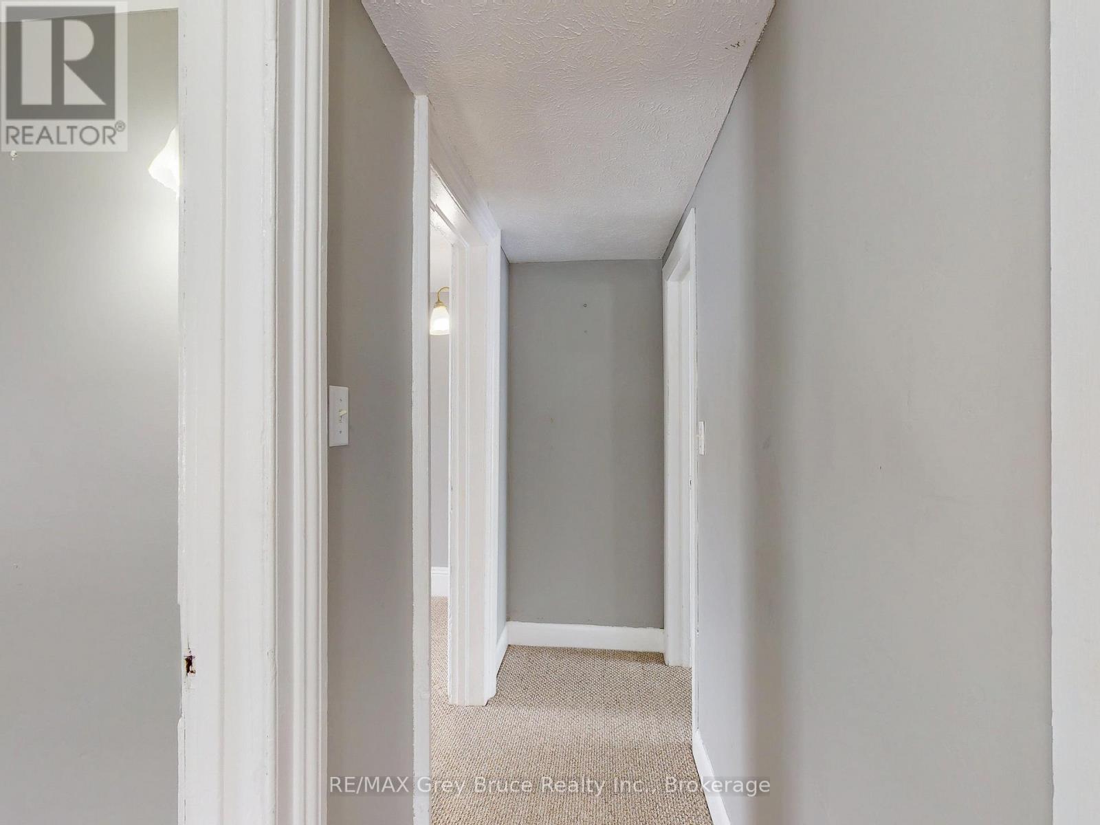 690 8th Street E, Owen Sound, Ontario N4K 1L8 - Photo 15 - X12817154