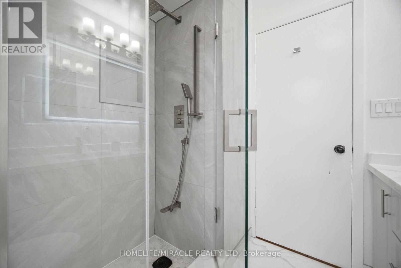 38 Leclaire Street, Hamilton, Ontario  L9C 5X3 - Photo 37 - X12996832